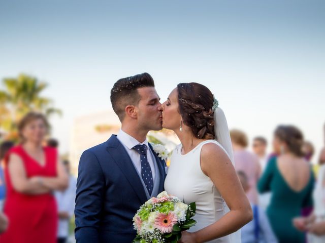 La boda de Manuel y Carmen en Alcala De Guadaira, Sevilla 80