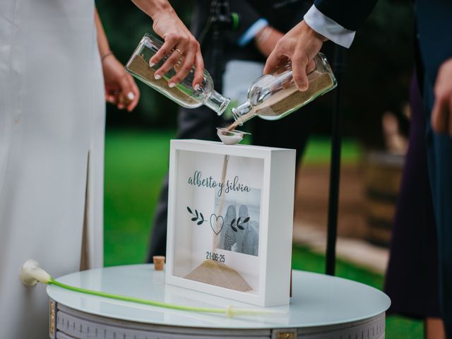 La boda de Silvia y Alberto en Villagarcia Del Llano, Cuenca 32