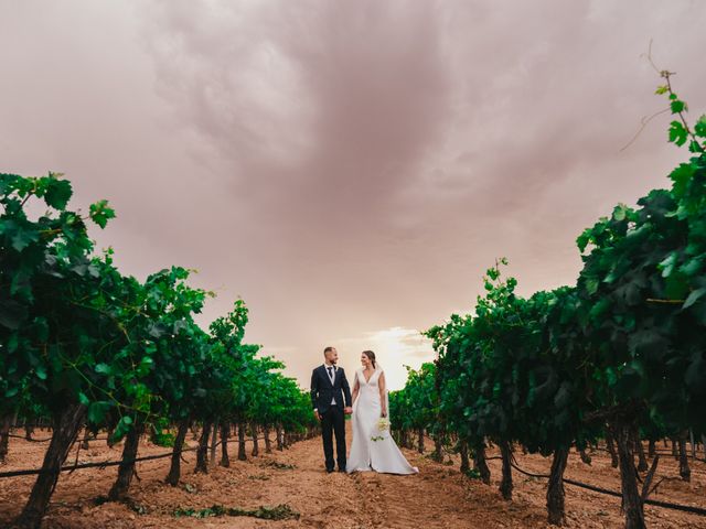La boda de Silvia y Alberto en Villagarcia Del Llano, Cuenca 37