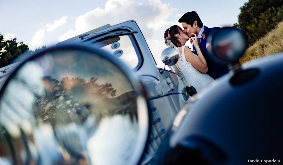 La boda de María Belen y Tyrone en Villanueva De San Carlos, Ciudad Real