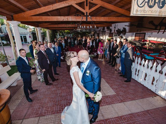 La boda de Juan Carlos y Vanesa en Herrera De Duero, Valladolid 19