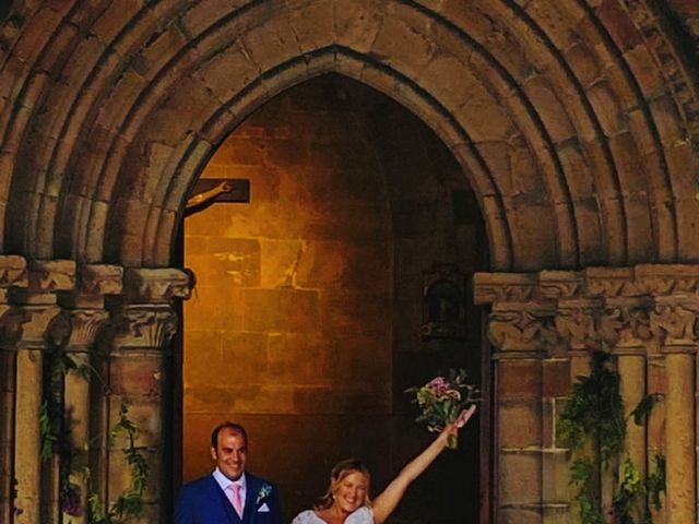 La boda de Marcos  y Laura en Avilés, Asturias 1