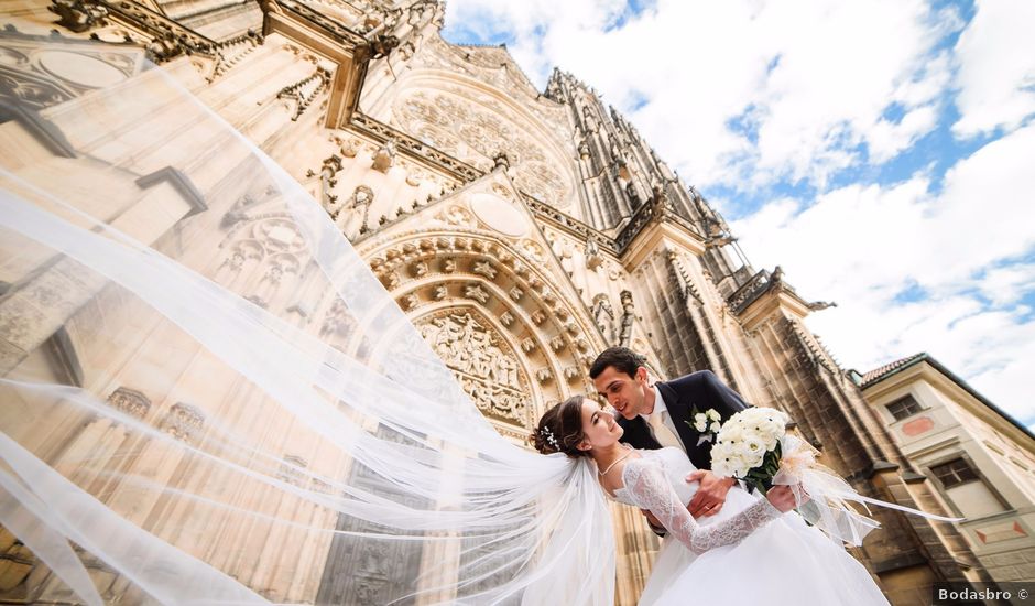 La boda de Jan y Diana en Prahua (Pravia), Asturias