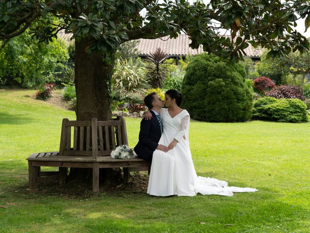 La boda de Jose María y Blanca en Hondarribia, Guipúzcoa 32