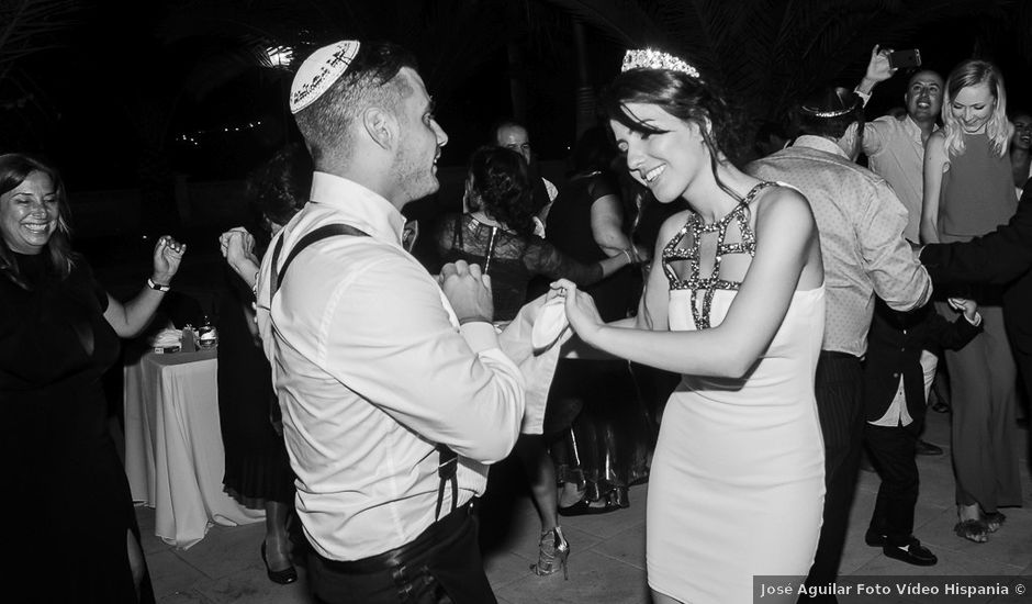 La boda de David y Nazanin en Nerja, Málaga