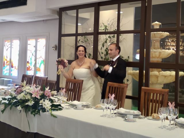 La boda de Esteban  y Edurne  en Móstoles, Madrid 1