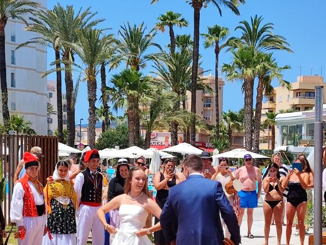 La boda de Óscar  y Minverva en Eivissa, Islas Baleares 7
