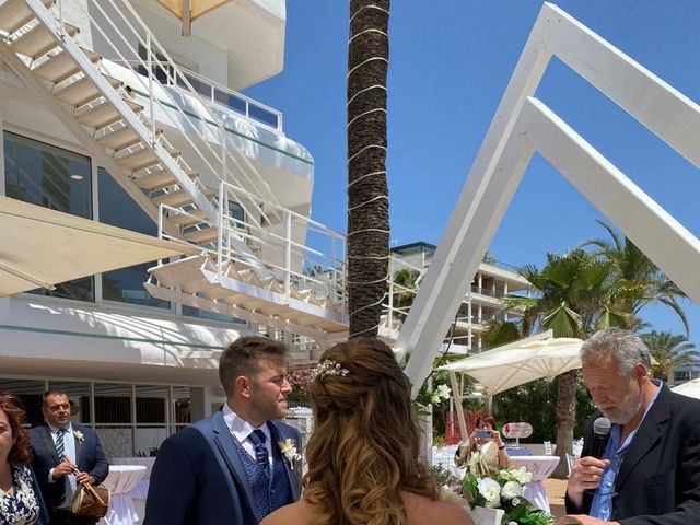 La boda de Óscar  y Minverva en Eivissa, Islas Baleares 10