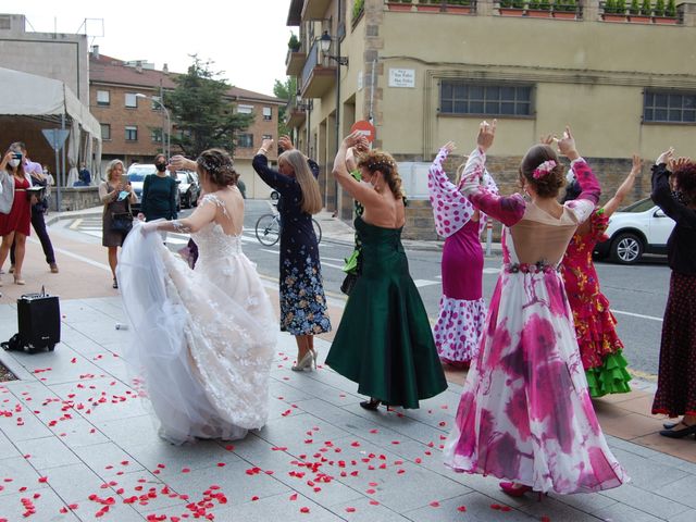 La boda de Daniel  y Sayoa  en Mutilva Alta, Navarra 2