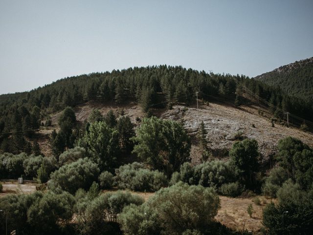 La boda de Raúl y Cristina en San Leonardo De Yague, Soria 6