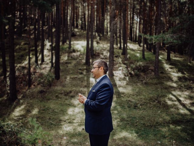 La boda de Raúl y Cristina en San Leonardo De Yague, Soria 23