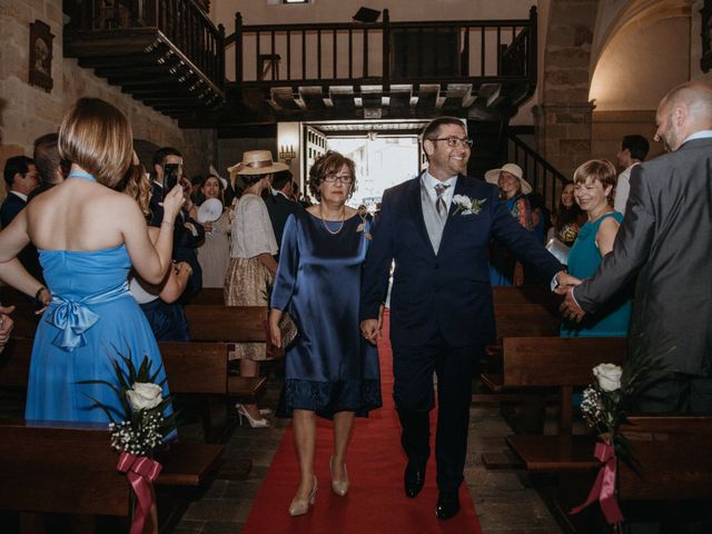 La boda de Raúl y Cristina en San Leonardo De Yague, Soria 47