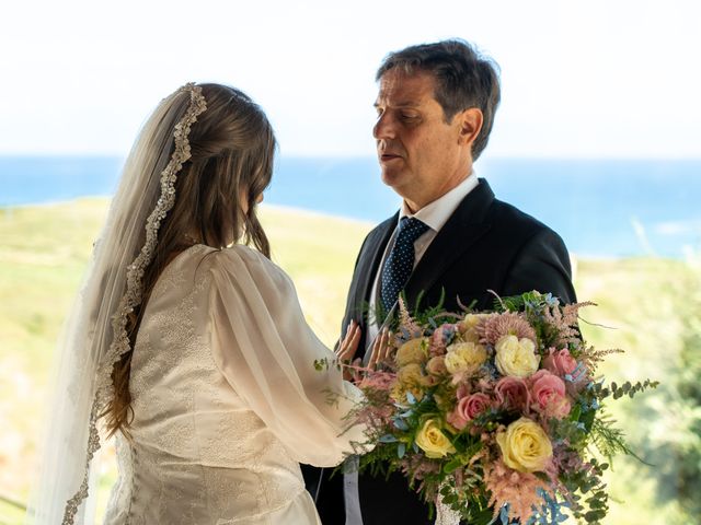 La boda de Alejandro y Candela en Santillana Del Mar, Cantabria 18