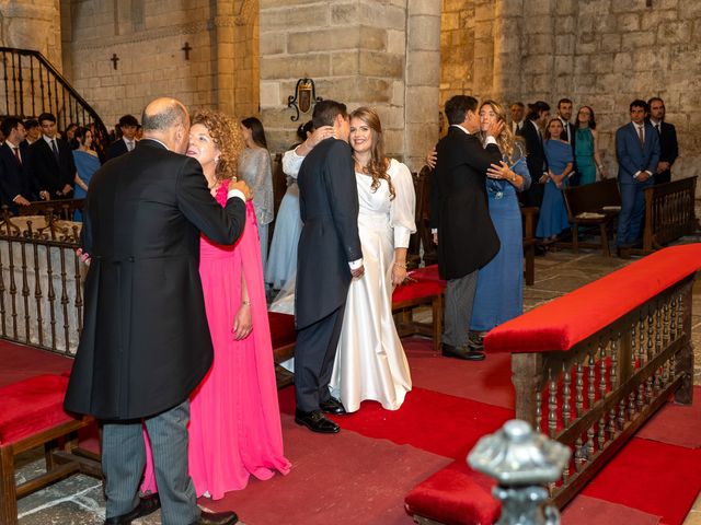 La boda de Alejandro y Candela en Santillana Del Mar, Cantabria 29