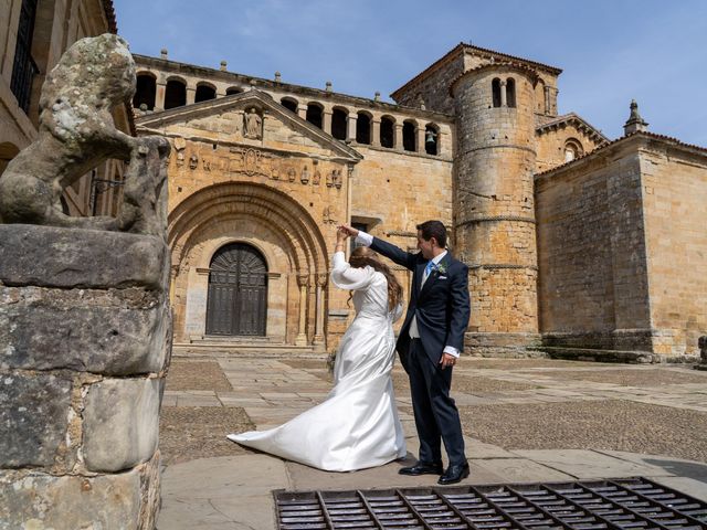 La boda de Alejandro y Candela en Santillana Del Mar, Cantabria 44