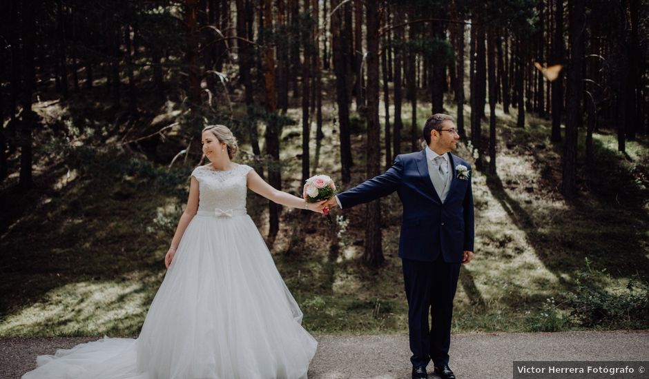 La boda de Raúl y Cristina en San Leonardo De Yague, Soria