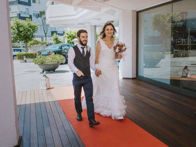 La boda de Juan y Laura en Santander, Cantabria 37