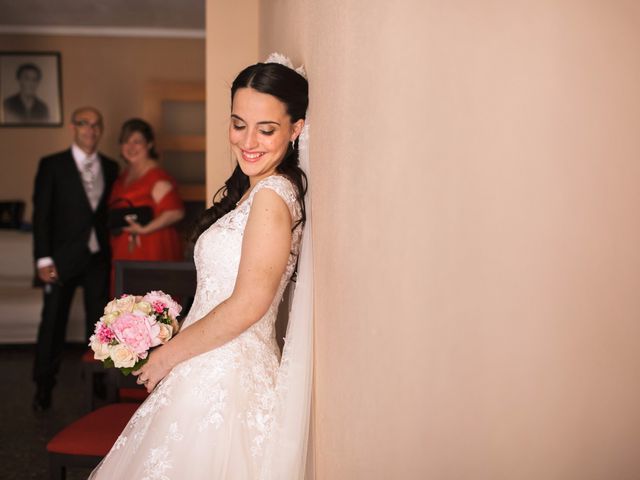 La boda de Juan y Victoria   en Valencia, Valencia 5