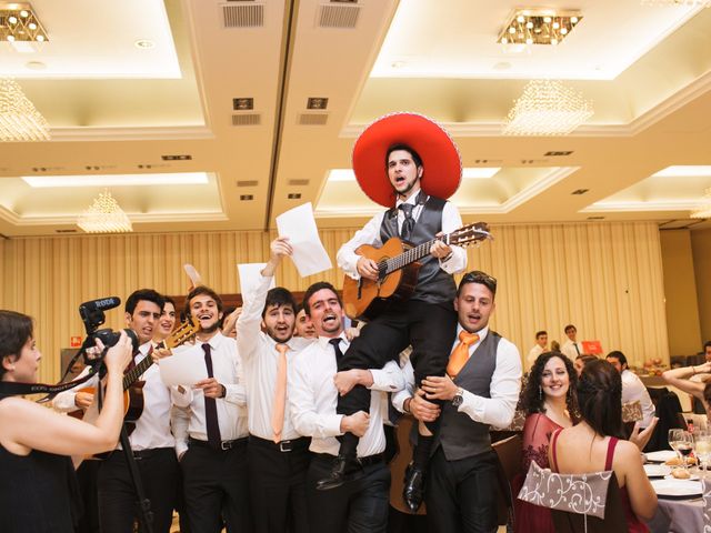 La boda de Juan y Victoria   en Valencia, Valencia 17