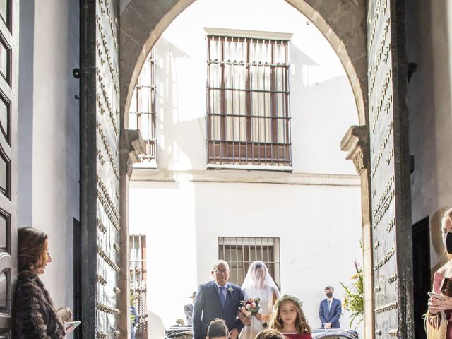 La boda de Jose y Marina en Sevilla, Sevilla 18