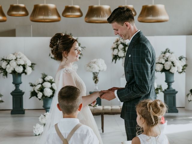La boda de Alex y Andra en Burriana, Castellón 52