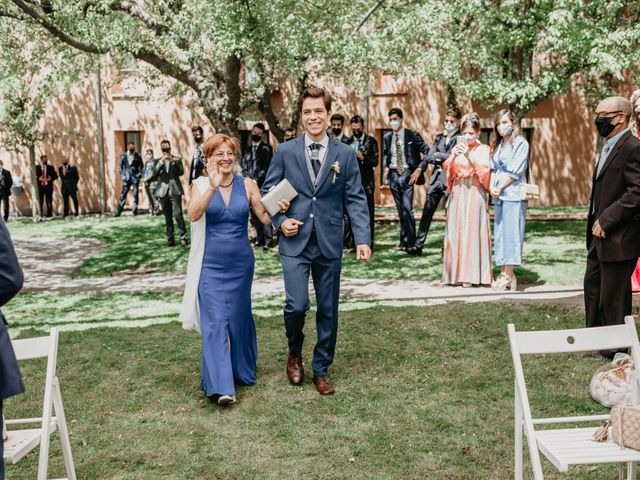 La boda de Javi y Sara en Torrecaballeros, Segovia 176