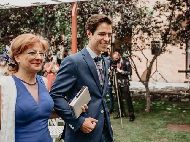 La boda de Javi y Sara en Torrecaballeros, Segovia 181