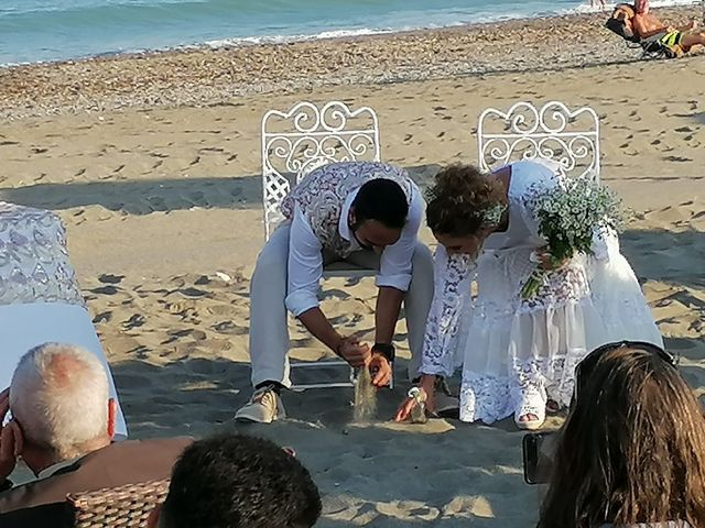 La boda de Raúl  y Macarena en Estepona, Málaga 4