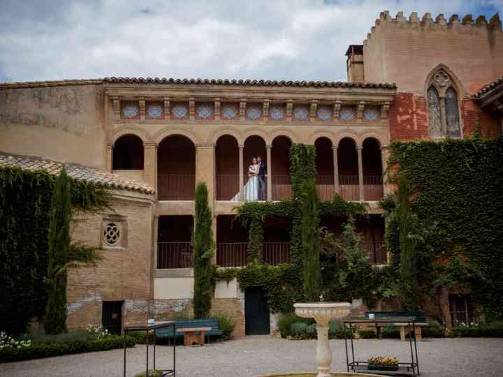 ¡Puaj! 36+  Raras razones para el Fincas Zaragoza Bodas: Original entrada al restaurante finca sansui zaragoza, en concreto el salón sauces.enhorabuena isabel y oscar.