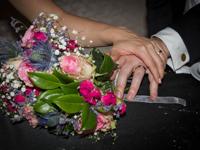 La boda de Alejandro y Hunai en Talamanca Del Jarama, Madrid 42