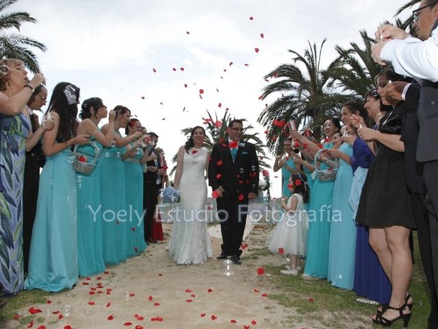 La boda de Fredy  y Trisha  en L' Alfàs Del Pi, Alicante 26