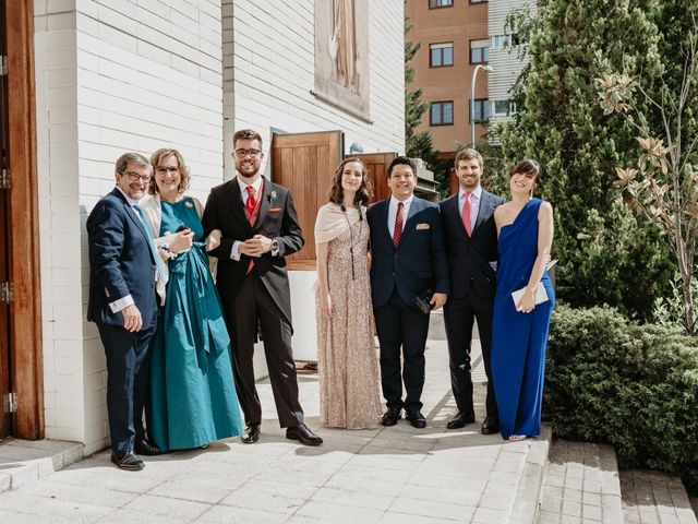 La boda de Rocío y José en Madrid, Madrid 76