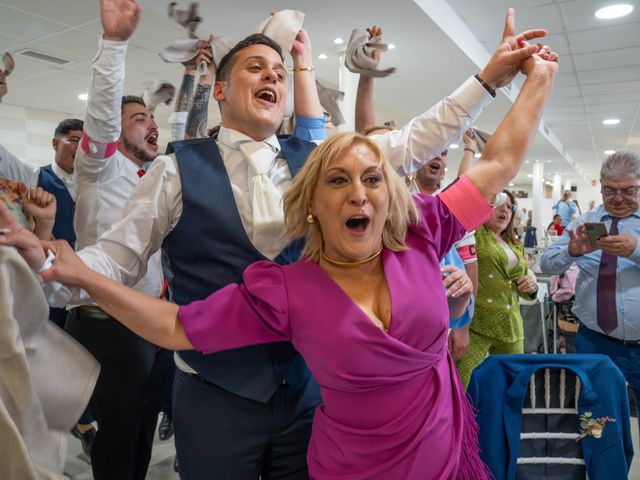 La boda de Yolanda y Alejandro en El Raal, Murcia 13