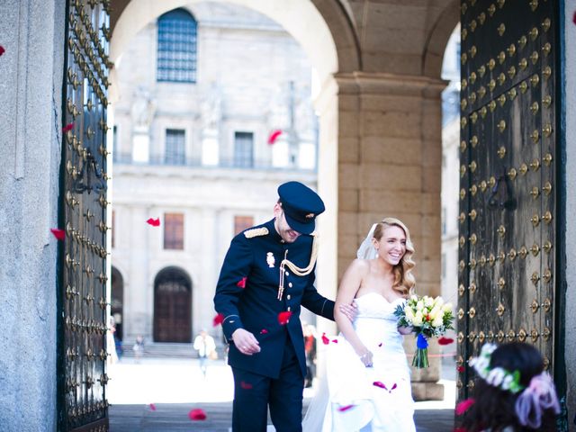 La boda de Christian y Tashy en San Lorenzo De El Escorial, Madrid 34