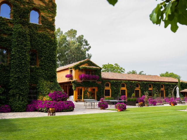 La boda de Rares y Maria en Torremocha Del Jarama, Madrid 48