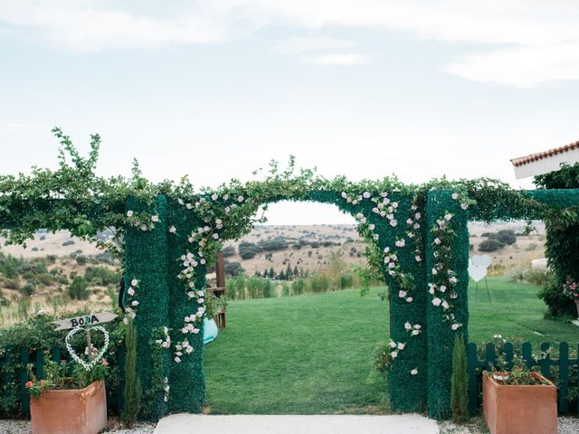 La boda de Miguel Ángel y Laura en San Agustin De Guadalix, Madrid 28