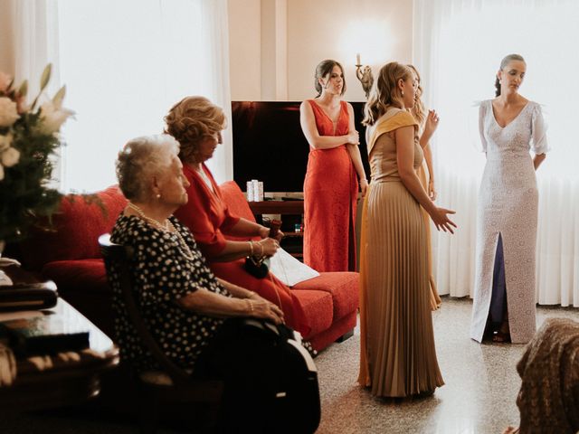 La boda de Josemi y Isabel en Sanlucar La Mayor, Sevilla 24