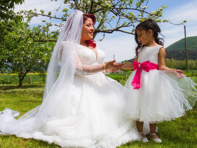La boda de Marián y Karla en Olot, Girona 17