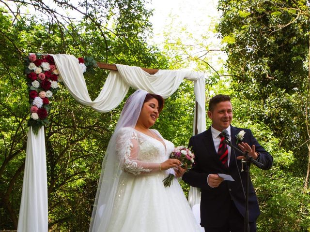 La boda de Marián y Karla en Olot, Girona 32