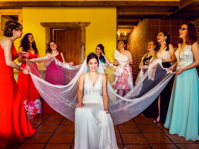 La boda de Juanjo y Vanessa en Navaluenga, Ávila 36