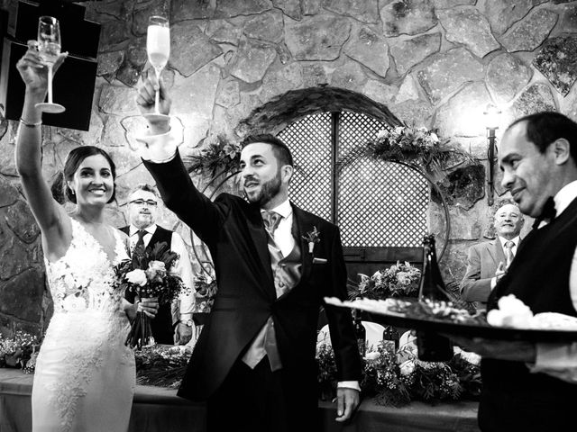 La boda de Juanjo y Vanessa en Navaluenga, Ávila 73