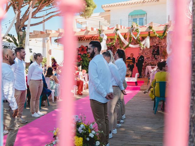 La boda de Miguel y Mari en Chiclana De La Frontera, Cádiz 15