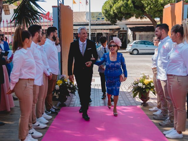 La boda de Miguel y Mari en Chiclana De La Frontera, Cádiz 16