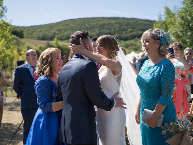 La boda de Arturo y Lorena en Beraiz, Navarra 5