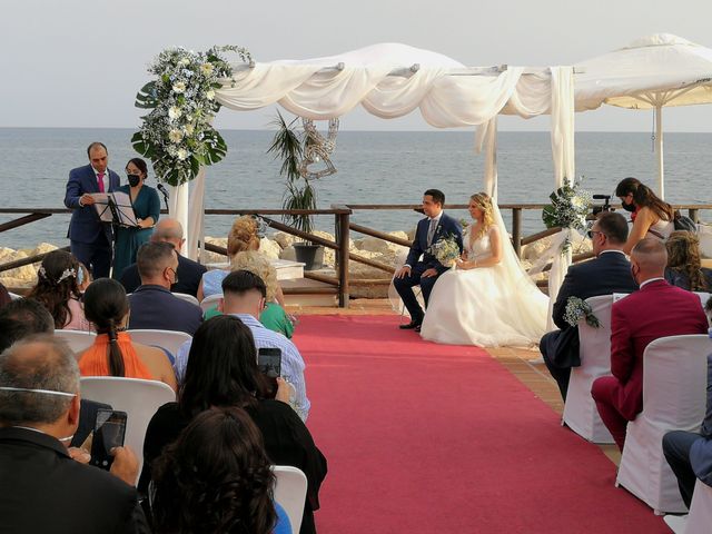 La boda de Julio y Laura en Málaga, Málaga 2