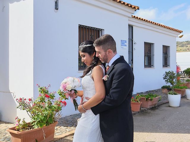 La boda de Gabriela y Manuel en Cantillana, Sevilla 7
