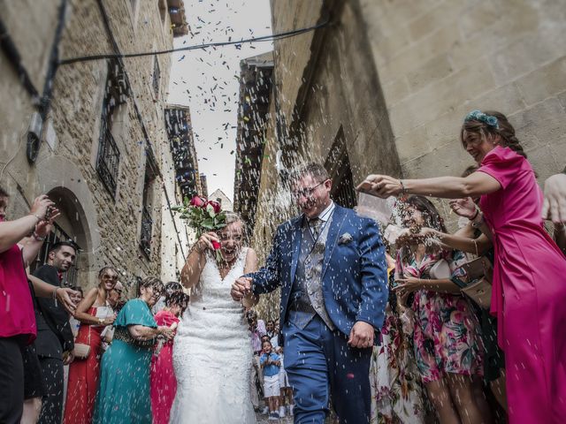 La boda de Javier y Estibaliz en Sos Del Rey Catolico, Zaragoza 27