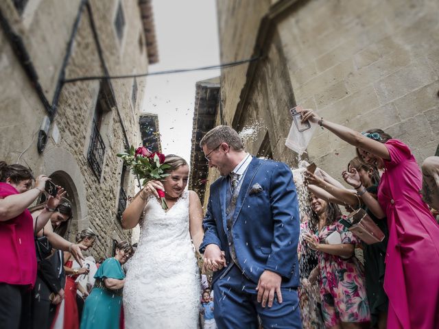 La boda de Javier y Estibaliz en Sos Del Rey Catolico, Zaragoza 28