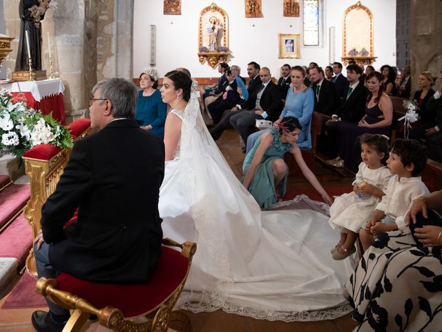 La boda de Alfonso y Maria en San Agustin De Guadalix, Madrid 15