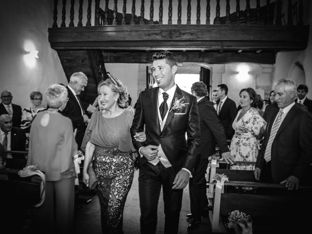 La boda de Juan y Bea en Oviedo, Asturias 13